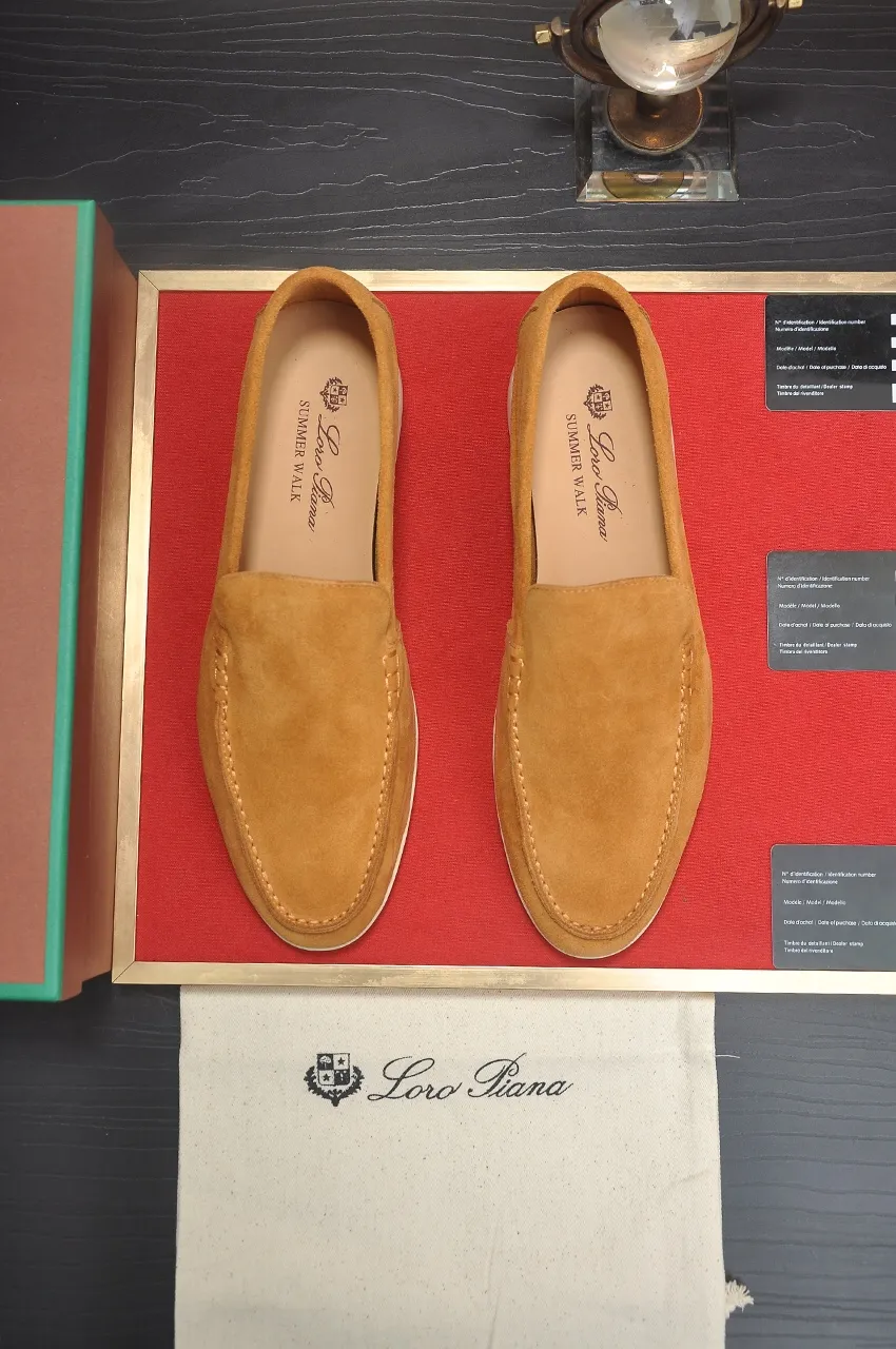 Men's shoes 💰400💶[𝐥𝐨𝐫𝐨 𝐏𝐢𝐚𝐧𝐚] [Couple model] High-end quality, affordable price, LP classic loafers, Italian treasure brand, the only brand that can match Hermès! Only after wearing it do we know that we can’t live up to our feet. Women’s code: 35-40 (customized sizes 34, 41, 42 are non-returnable) Men’s code: 38-44 (customized 45, 46, 47, 48 are non-refundable) Fabric: Customized imported cashmere Lining: Customized imported fetal cowhide Foot: Imported benzene-dyed calfskin Outsole: Exclusive original glass rubber outsole